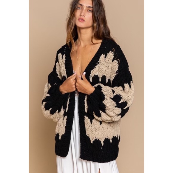 Black Beige Chunky Knit Ballon Sleeves Cardigan Sweater - Picture 3 of 13